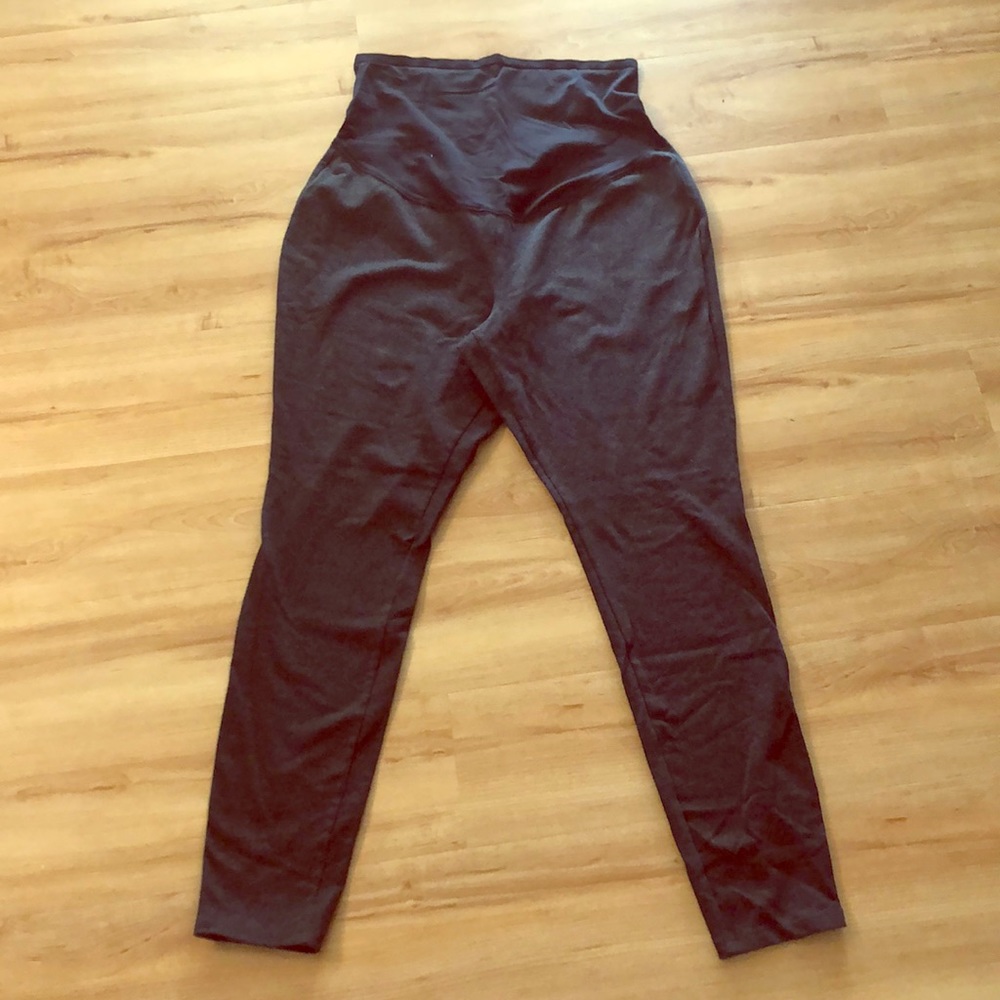 Old Navy Gray Full Belly Maternity Yoga Leggings